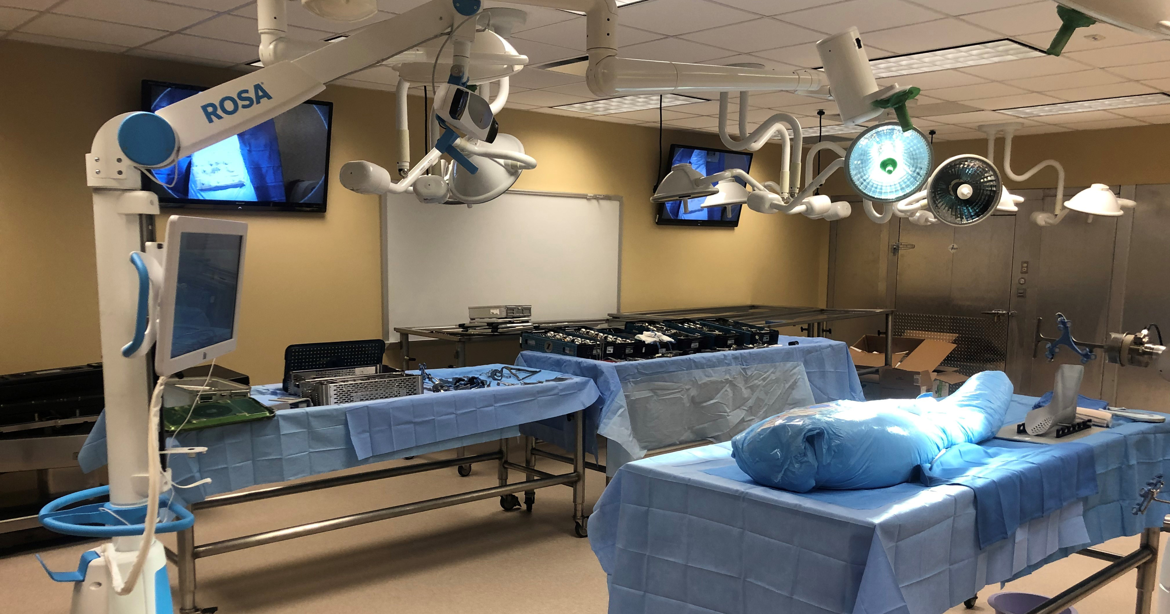 Photo for SRTC&rsquo;s STAT Lab Hosts Innovative Robotic Surgical Training